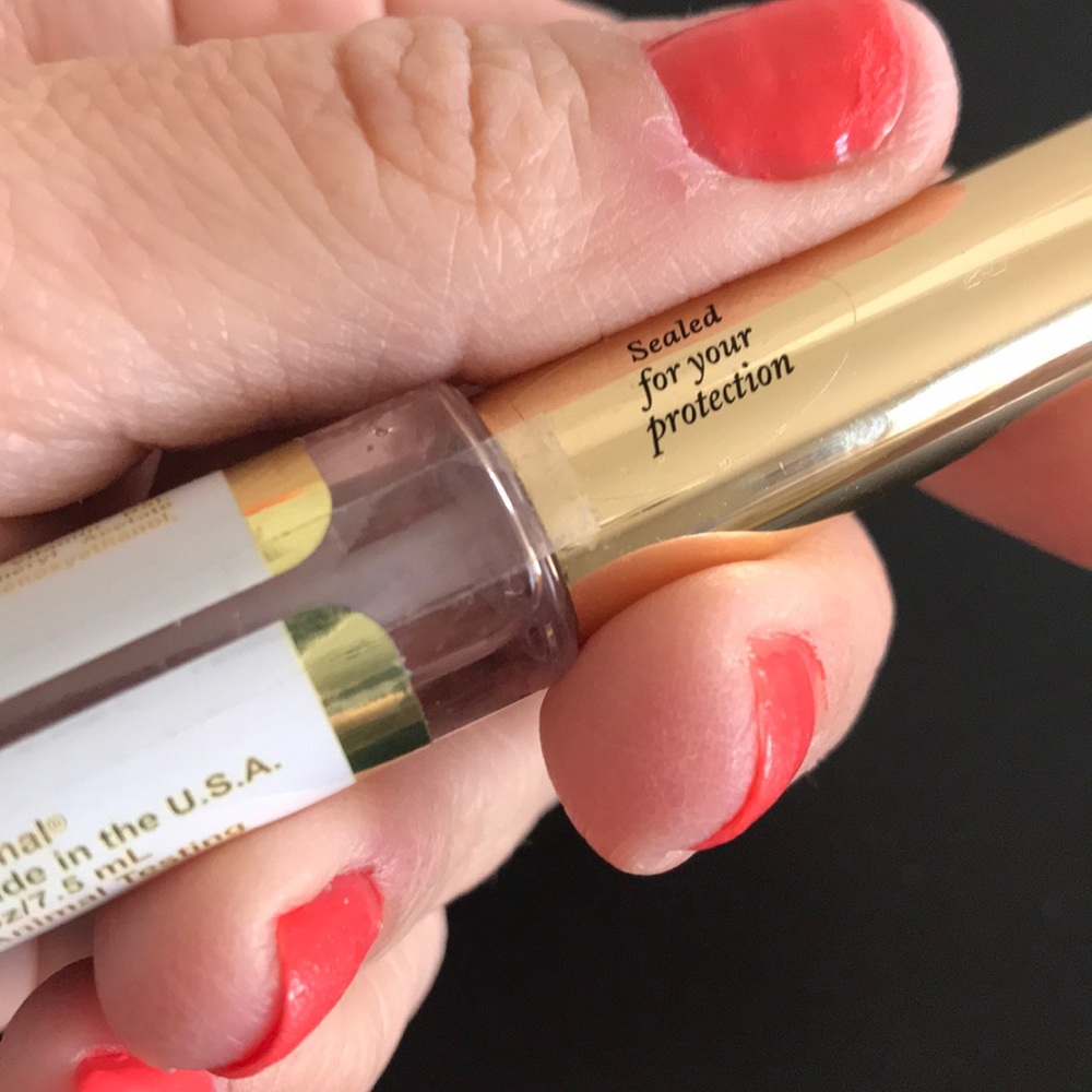 Lip Sense Oops Remover